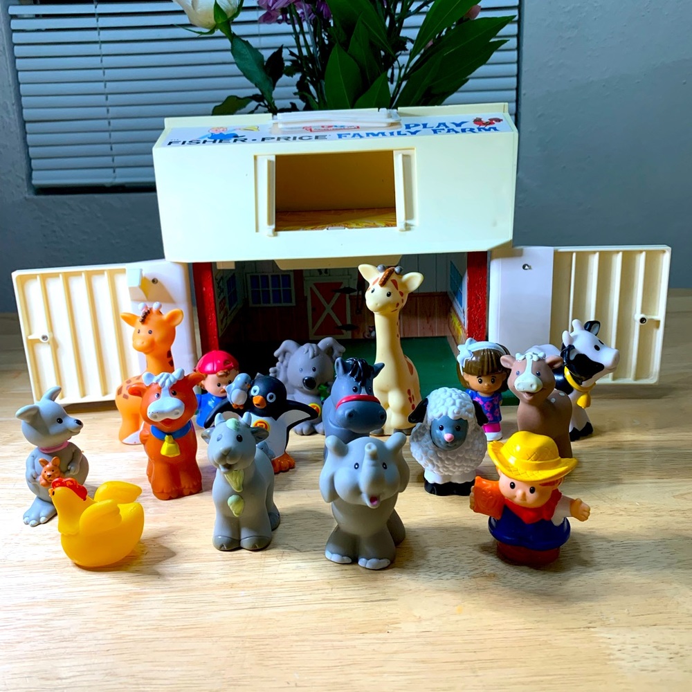 Fisher Price Vintage Little People Family Farm